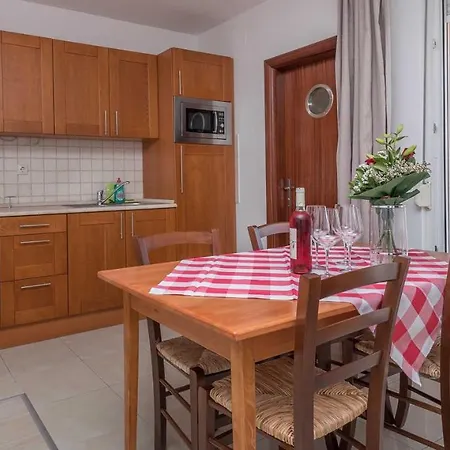 Porto Samaria Holiday Apartments Trogir